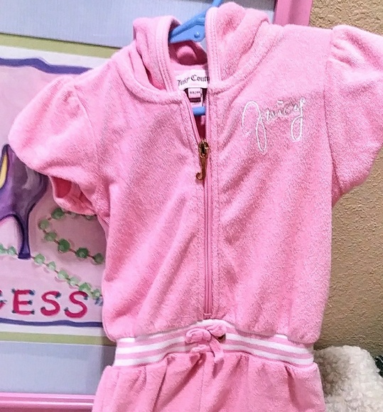 🌻🌻💲FLASH SALE💲  Juicy Couture Romper - Picture 1 of 3